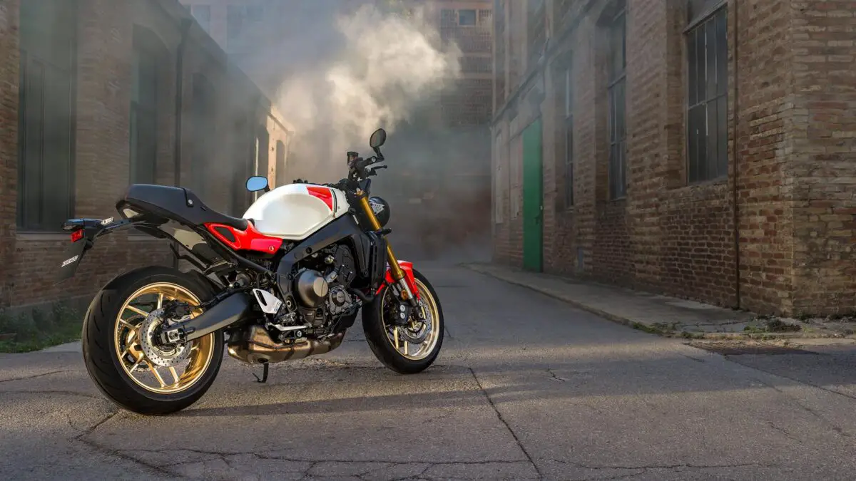 2025 Yamaha XSR900