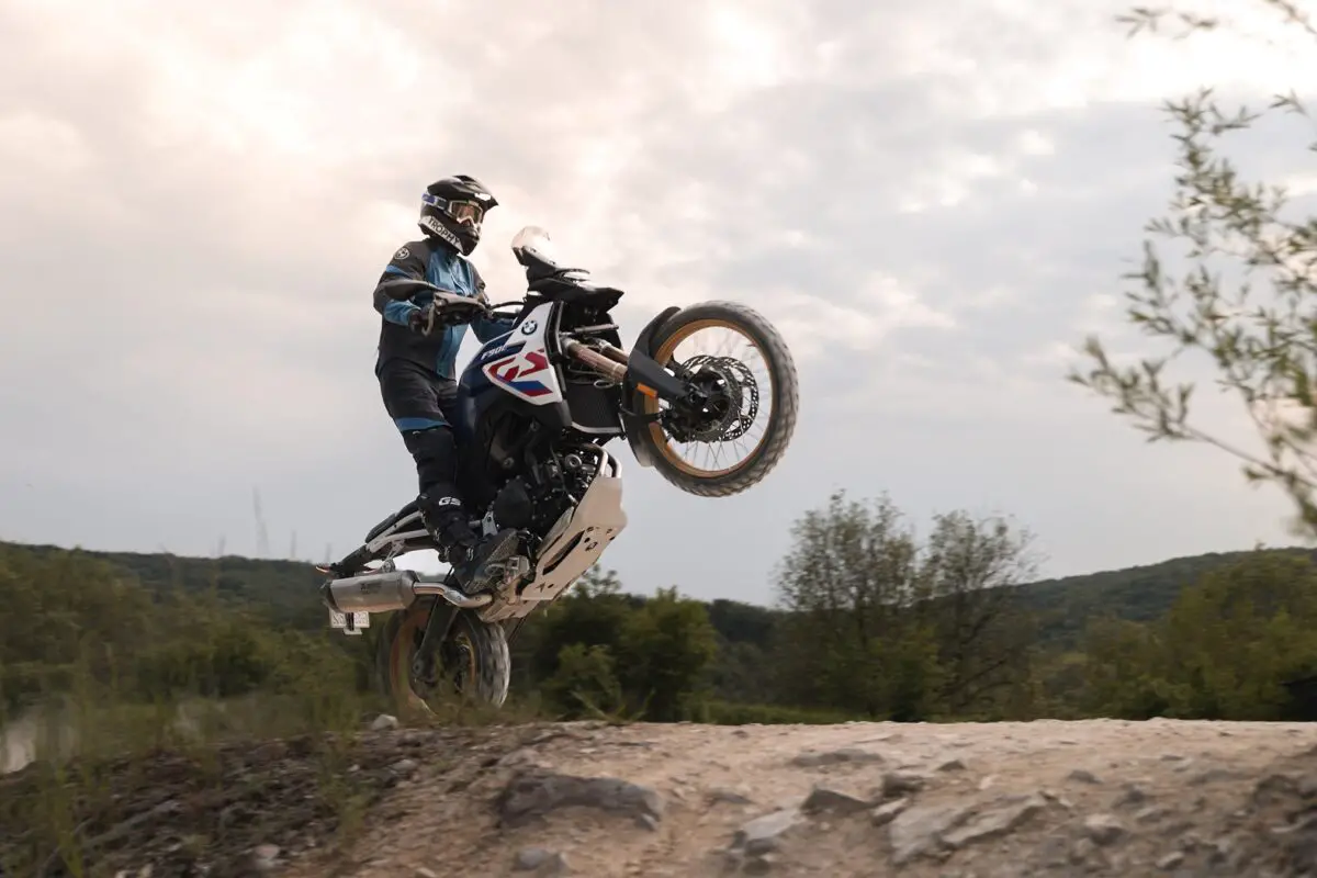 2026 BMW F900GS