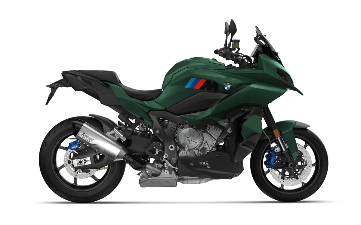 2026 BMW M1000XR