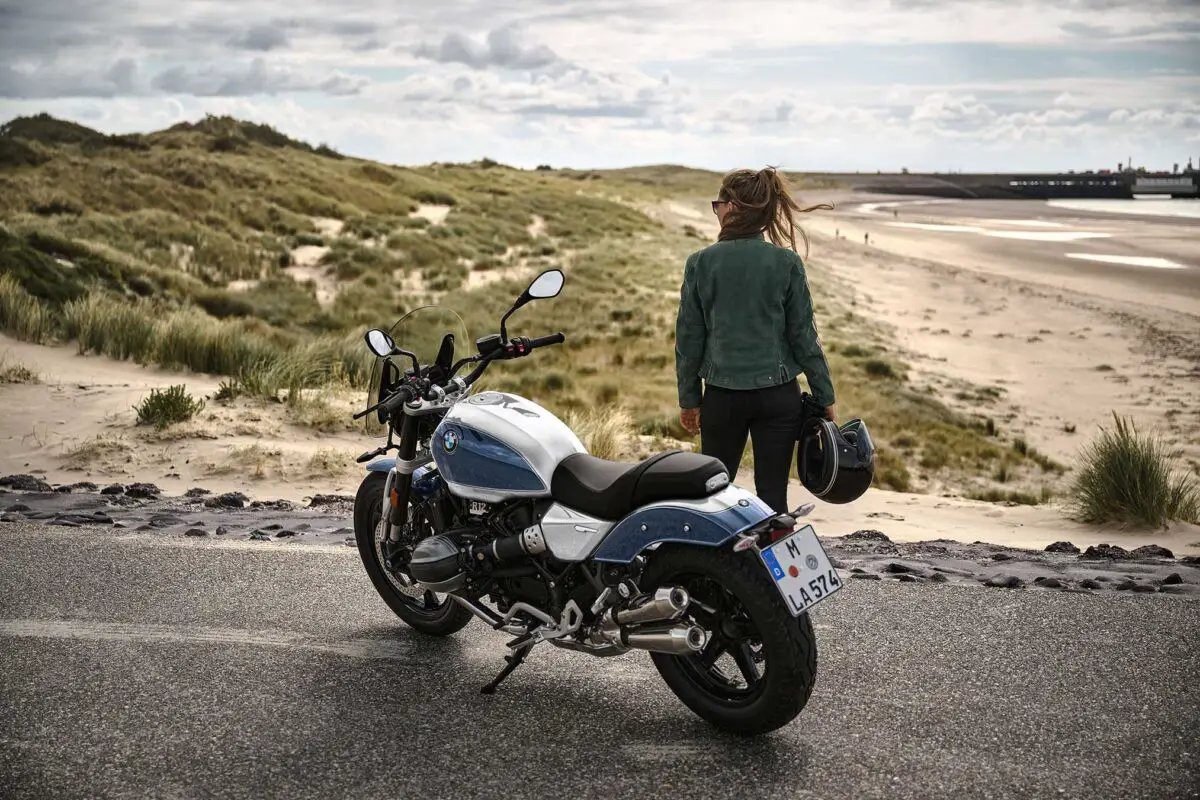2026 BMW R12